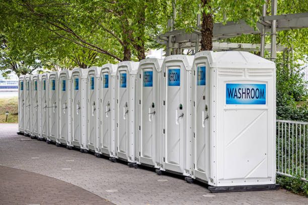 Portable Toilet Options We Offer in Prestbury, IL